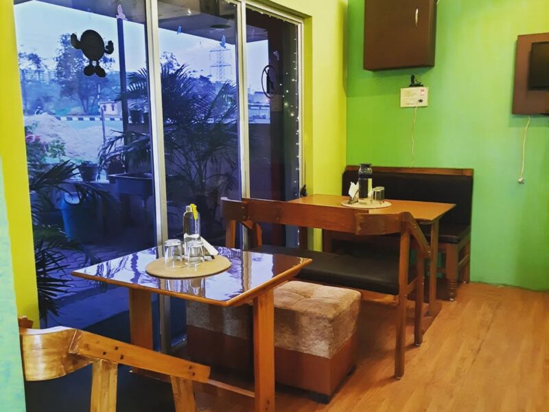 SARAH CAFE & FOOD CORNER BHANDRATOLI